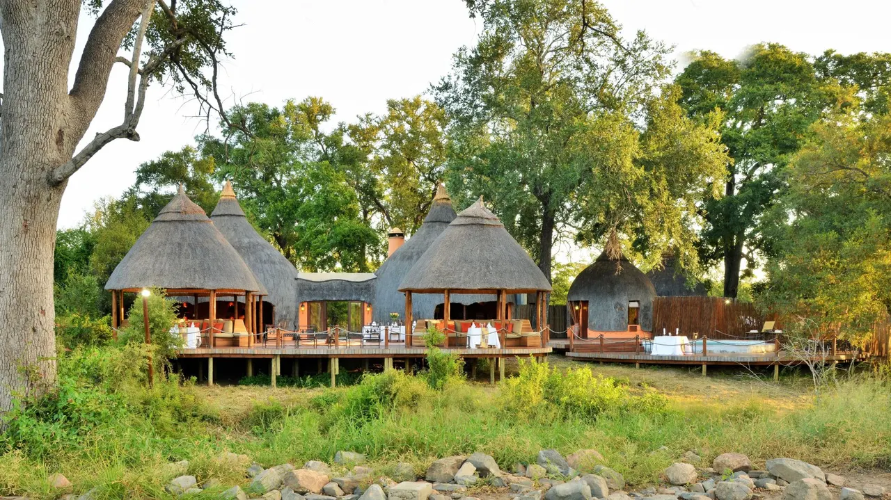 Hoyo-Hoyo Safari Lodge — image 6