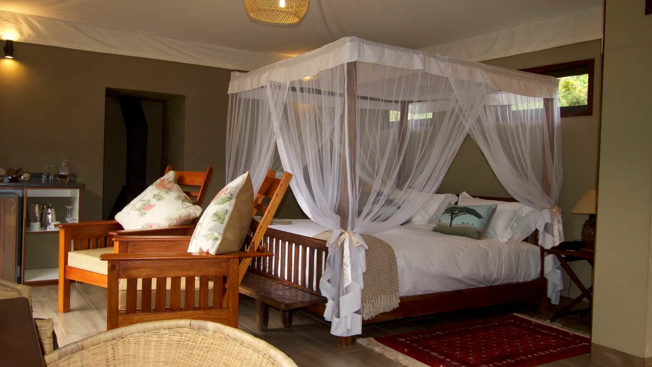 Inzalo Safari Lodge — image 7