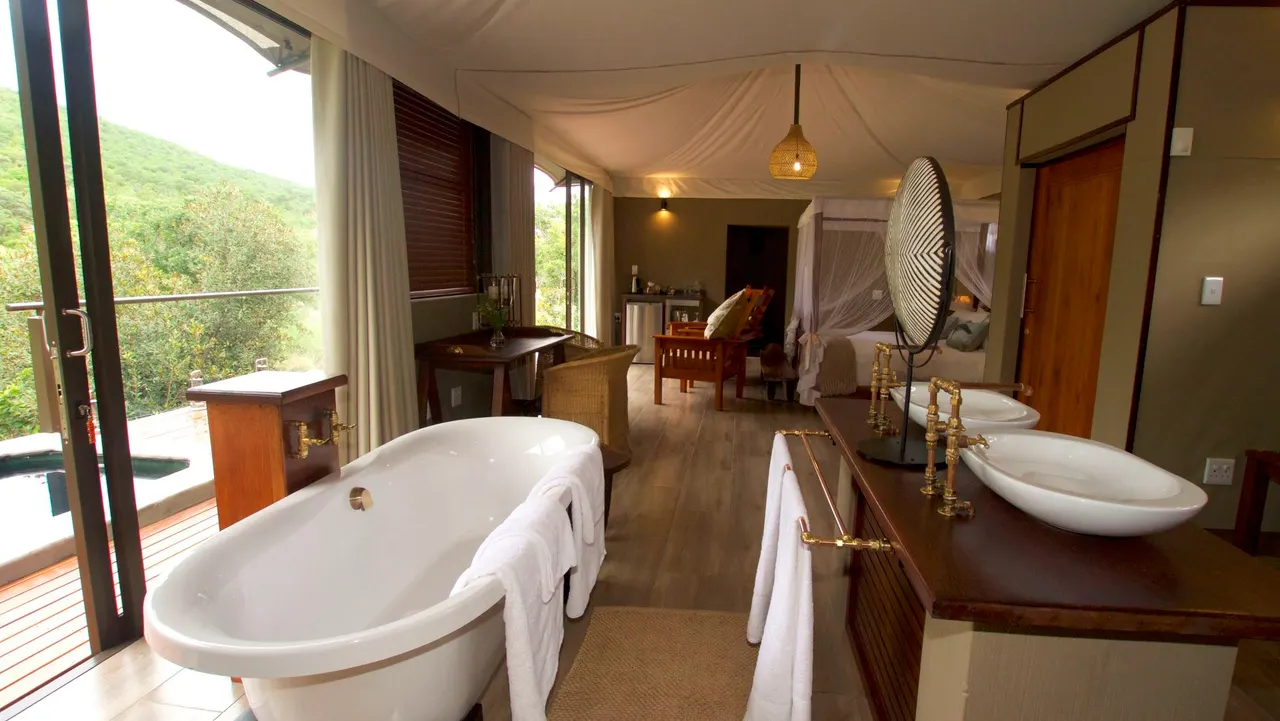 Inzalo Safari Lodge — image 3