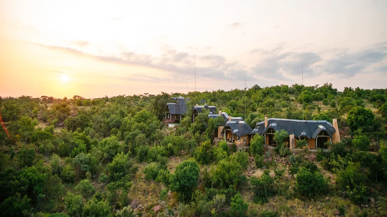 Nedile Lodge — image 5