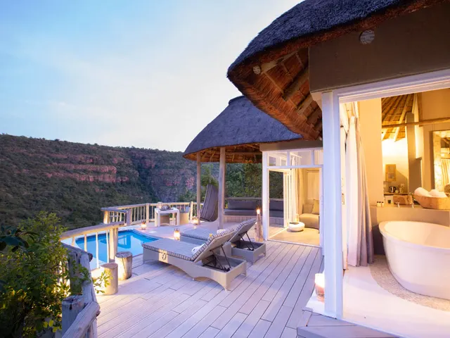 Clifftop Exclusive Safari Hideaway