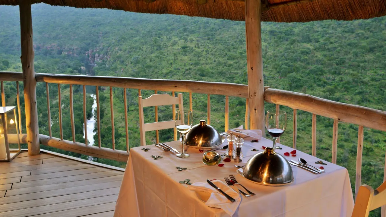 Clifftop Exclusive Safari Hideaway — image 22