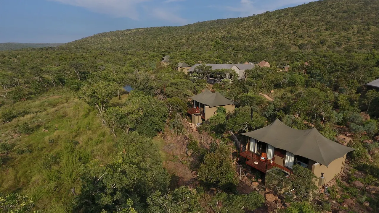 Inzalo Safari Lodge — image 16