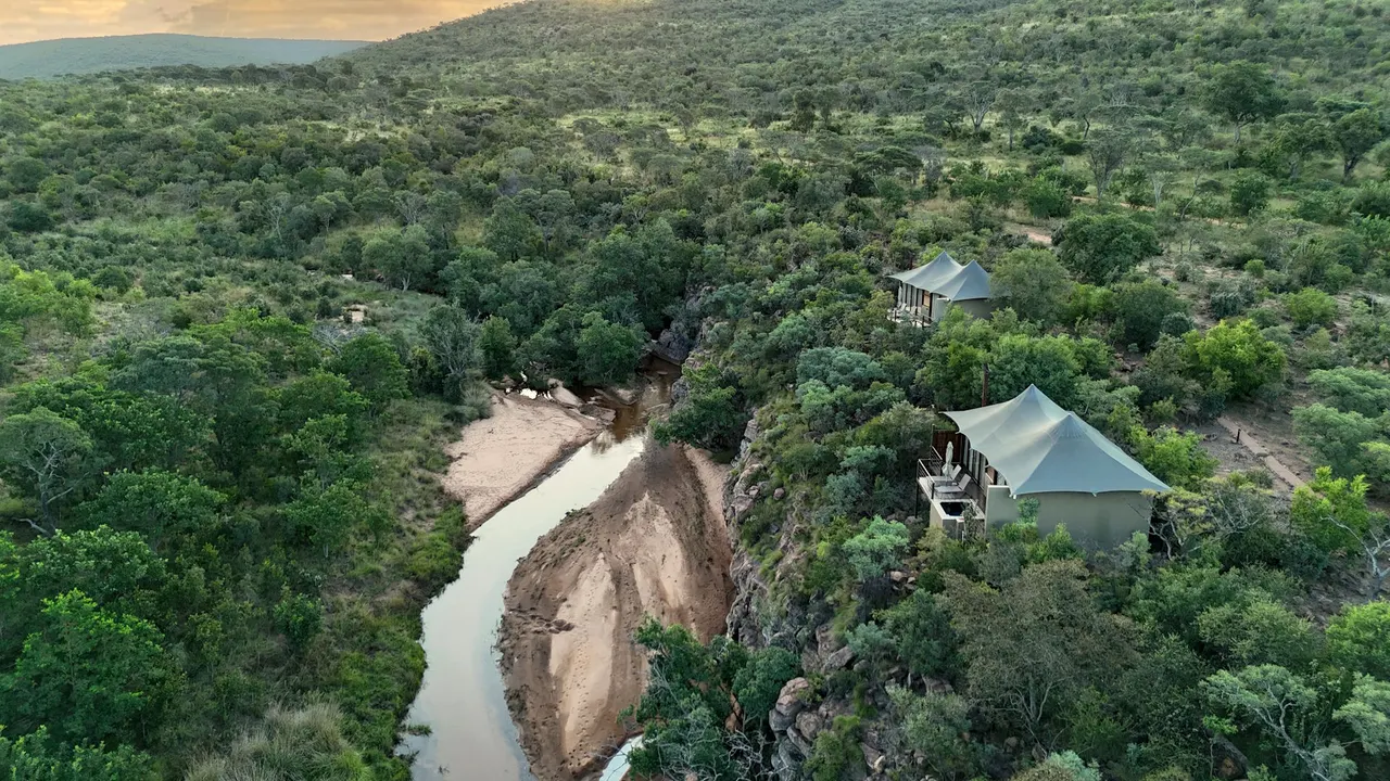 Inzalo Safari Lodge — image 1