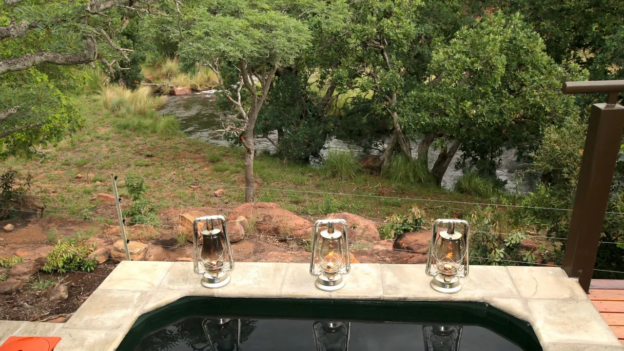 Inzalo Safari Lodge — image 13
