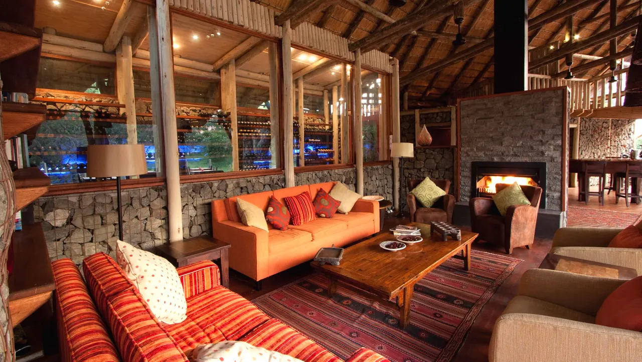 Rhino Post Safari Lodge — image 12