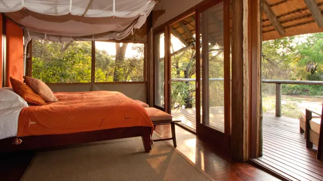 Rhino Post Safari Lodge — image 8