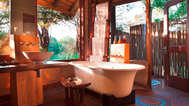 Rhino Post Safari Lodge — image 11
