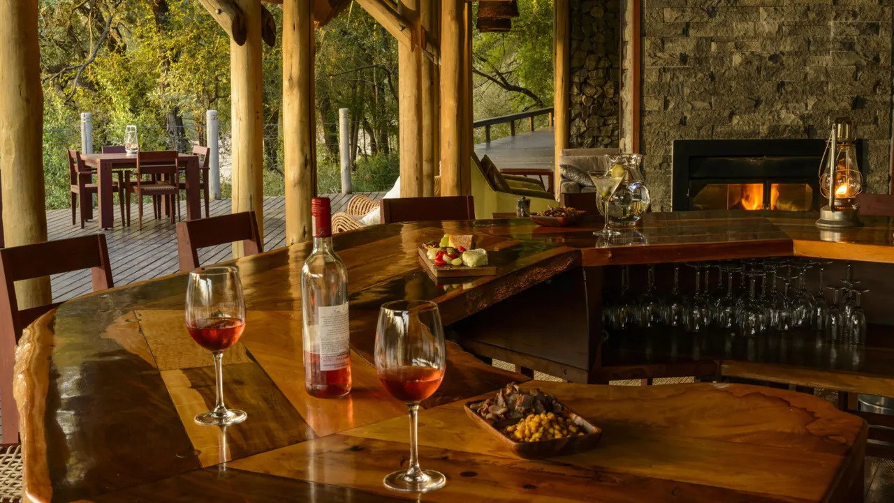 Rhino Post Safari Lodge — image 10