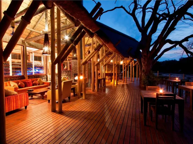 Rhino Post Safari Lodge